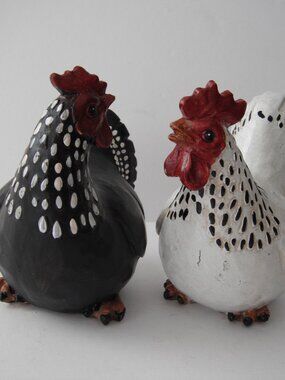 Abbott Collection Sitting Rooster & Hen Set of 2 Figurines